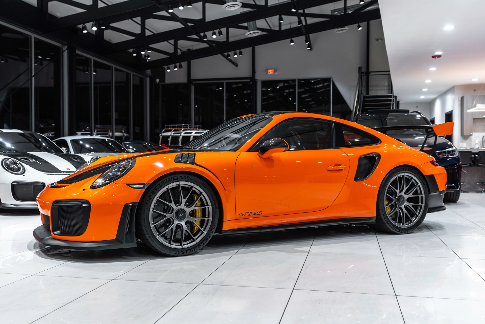 FUELME 1/64 ポルシェ 911 (911.2) GT2RS オレンジ Preorder] FuelMe 1