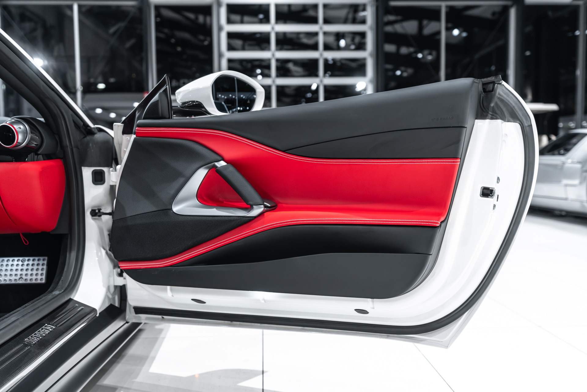 2023 Ferrari 812 GTS Base - Photo 32