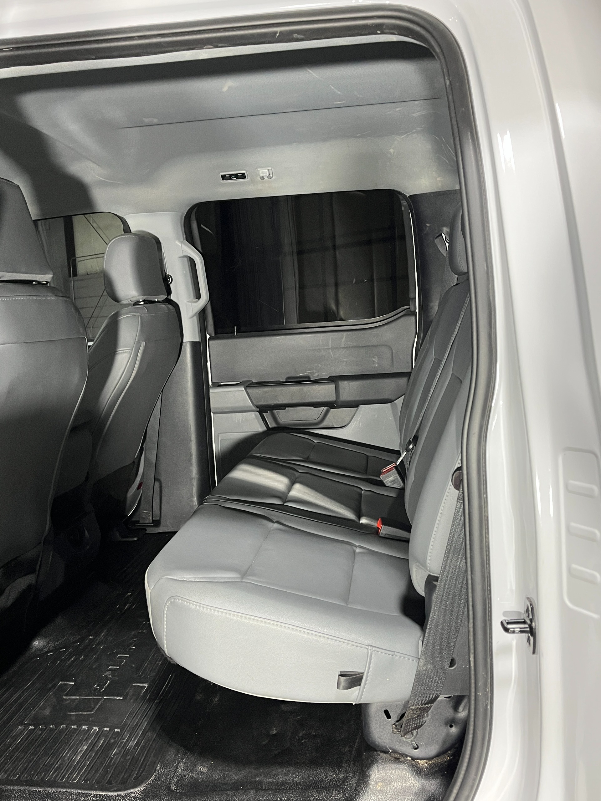2023 Ford F-550 Super Duty Chassis Cab XL - Photo 19