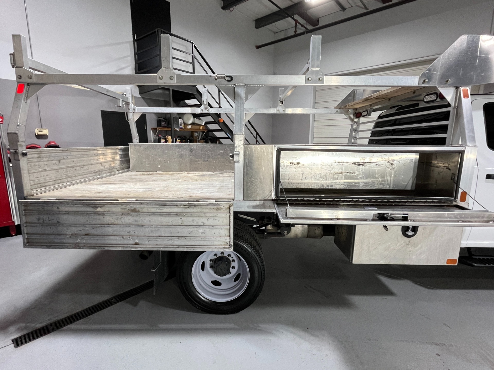 2023 Ford F-550 Super Duty Chassis Cab XL - Photo 7