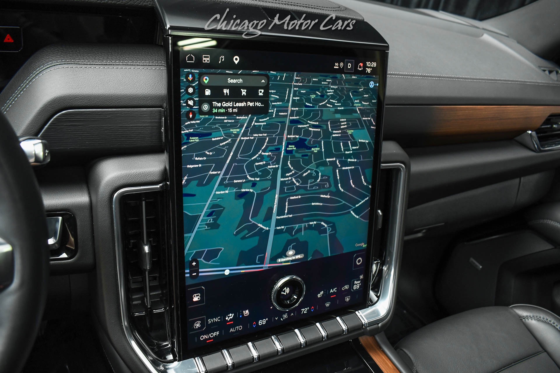2025 GMC Yukon Denali - Photo 15