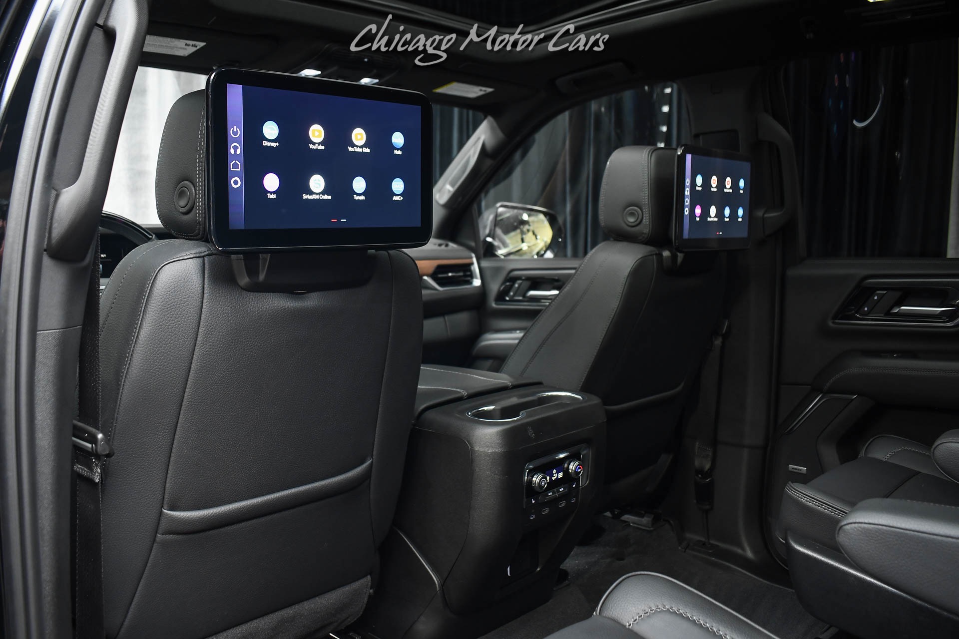 2025 GMC Yukon Denali - Photo 24