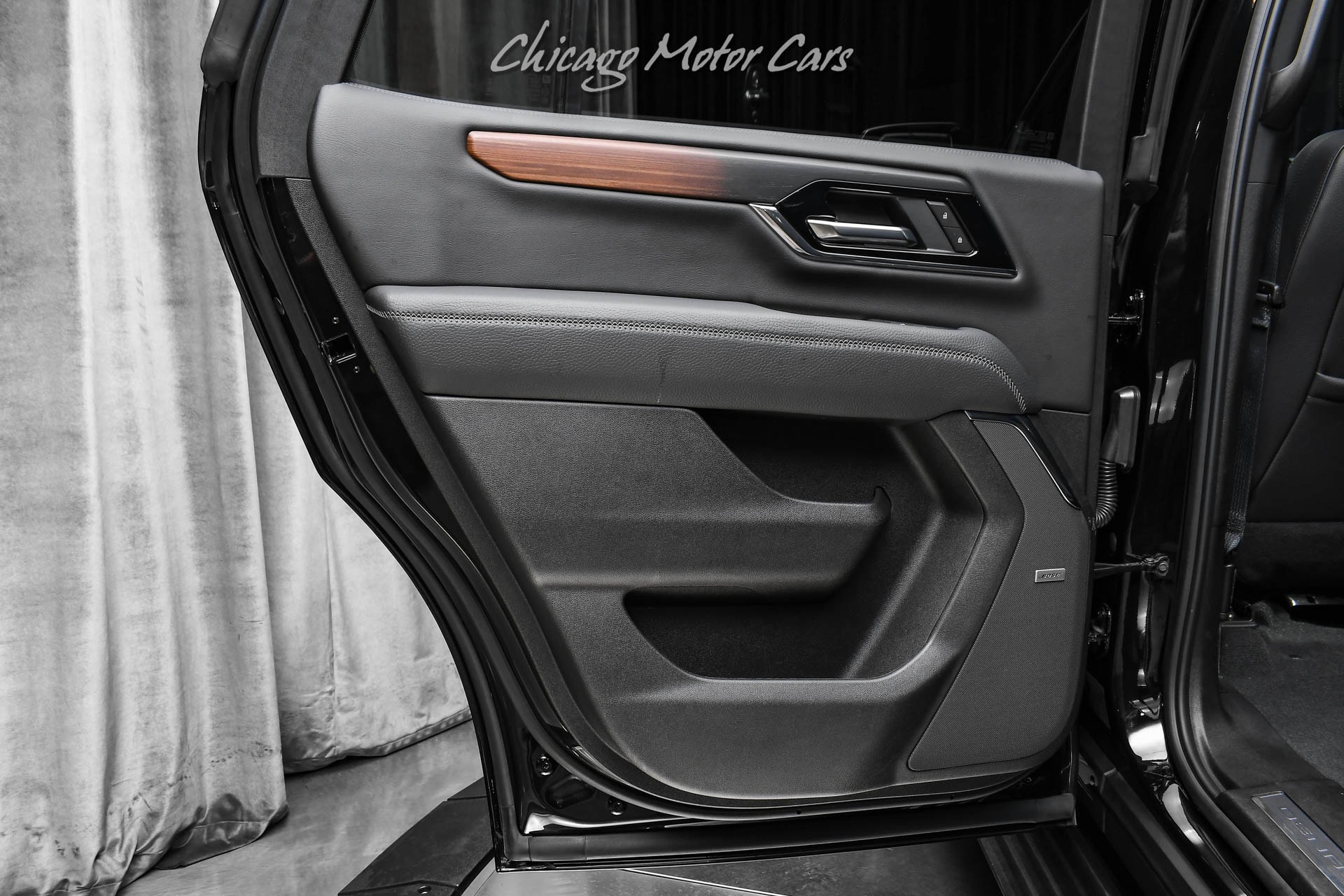 2025 GMC Yukon Denali - Photo 36