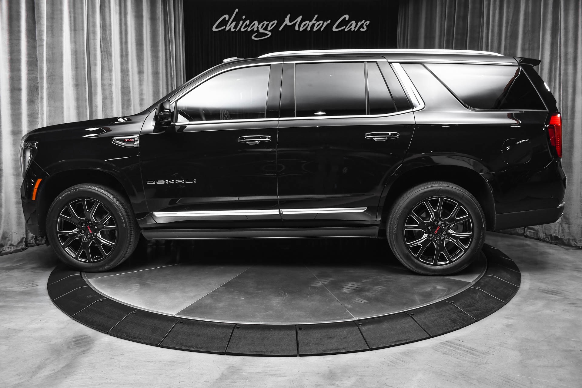 2025 GMC Yukon Denali - Photo 40