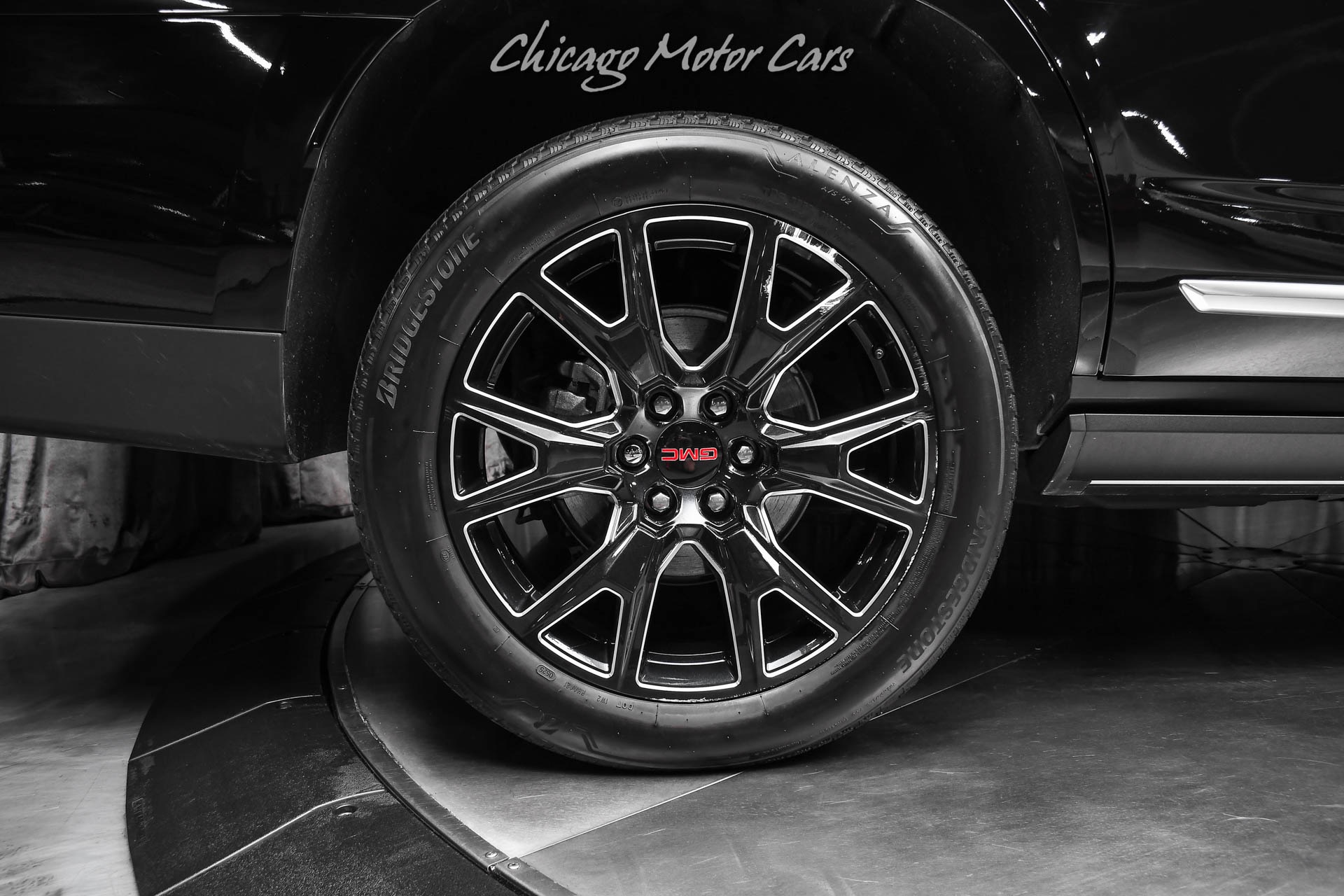 2025 GMC Yukon Denali - Photo 54