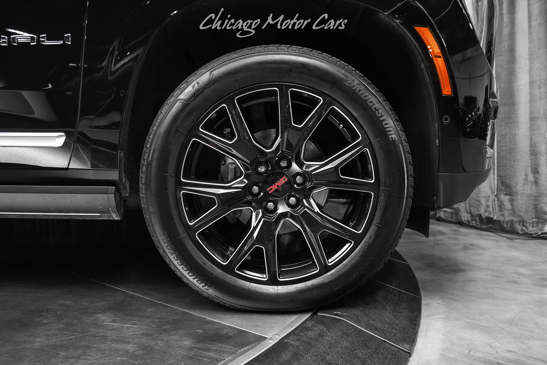 2025 GMC Yukon Denali - Photo 55