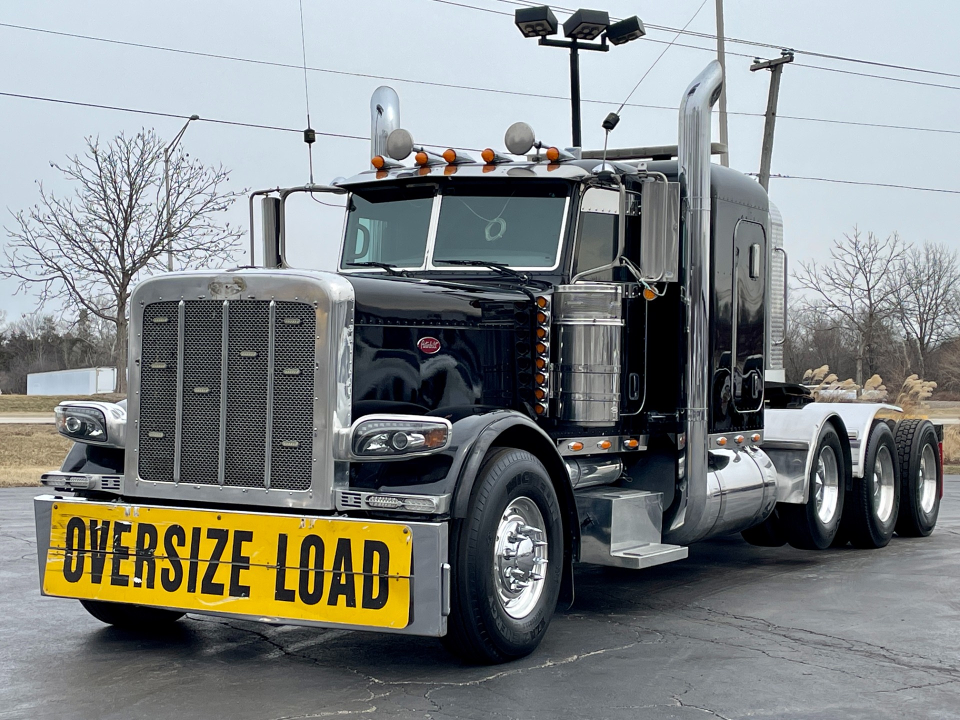 Used 2012 Peterbilt 389 Sleeper TRIAXLE Heavy Haul Cummins ISX15
