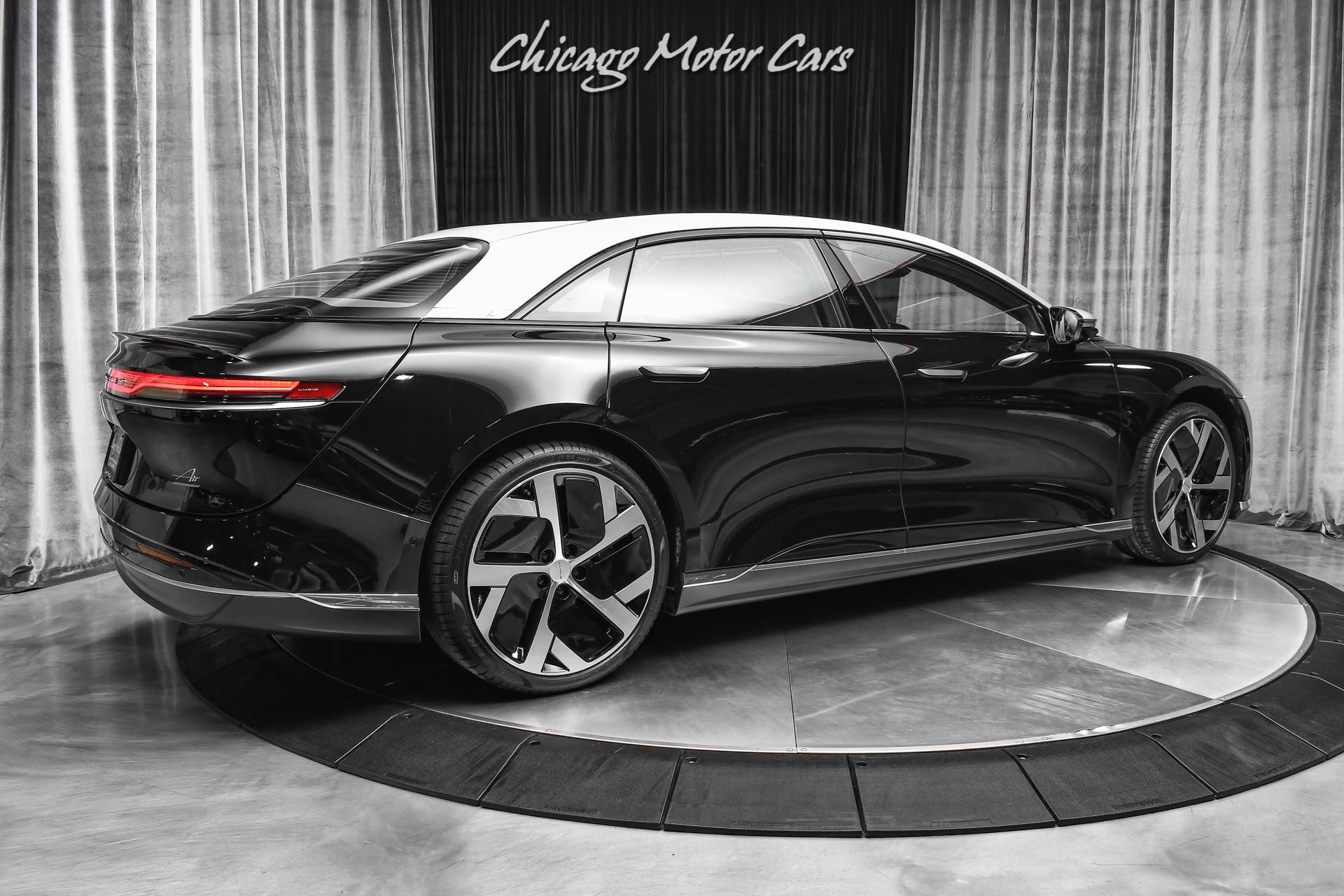 2022年制作 油彩『Last night’s dream』 Used-2022-Lucid-Air-Dream-