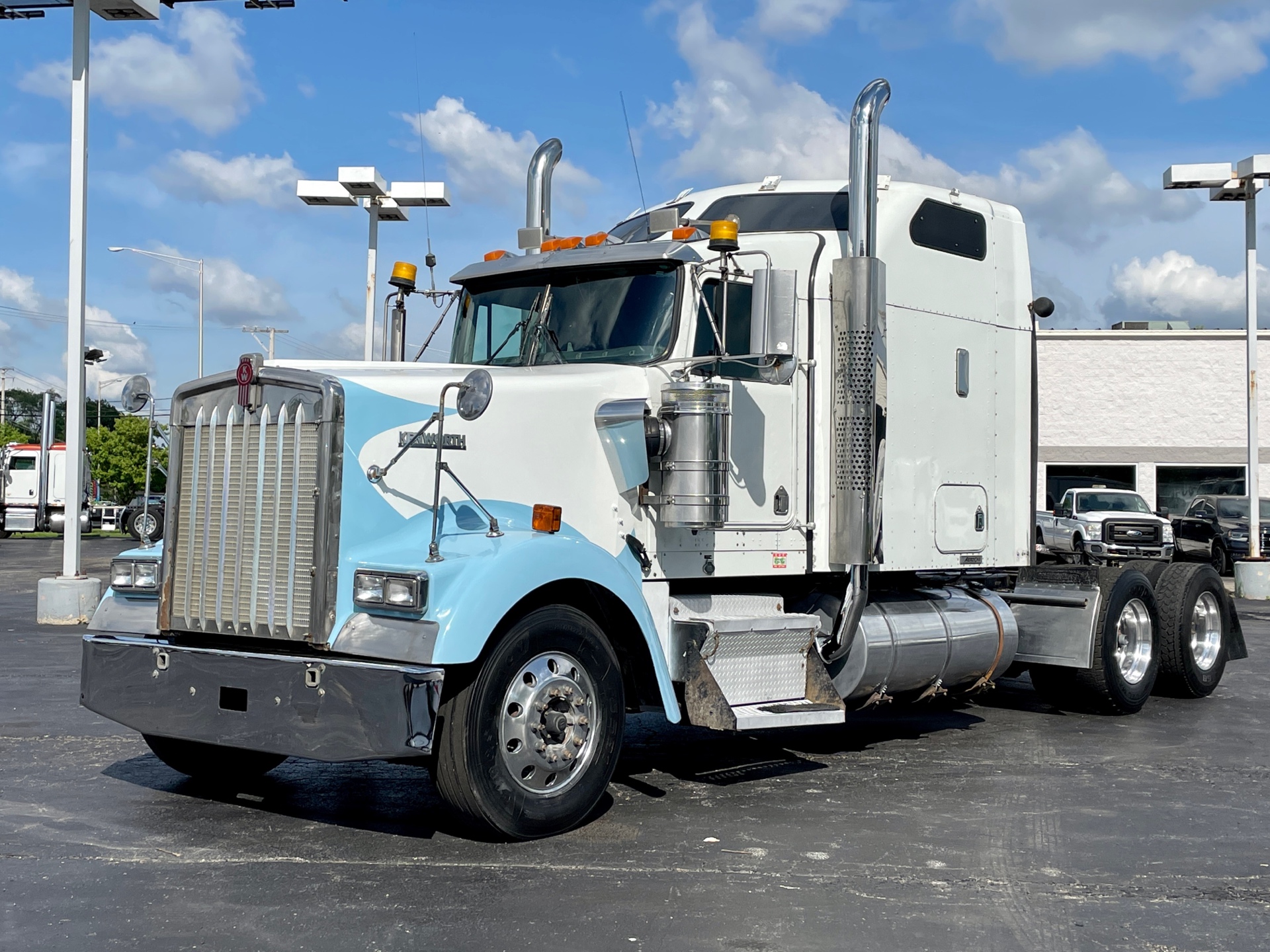 Used 2005 Kenworth W900 Aerocab Sleeper Cummins ISX 450 Horsepower